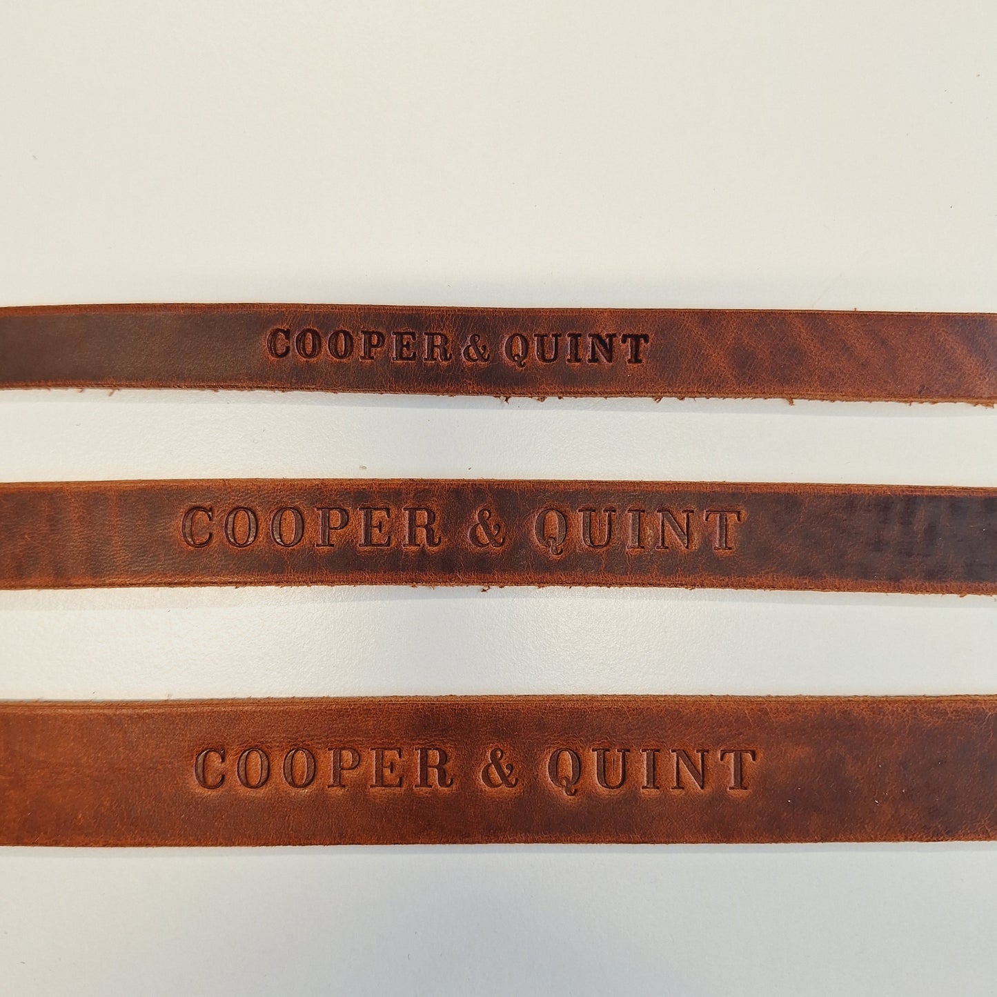 Double Trouble Leren Halsband met naam en/of telefoonnummer | Bruin - Cooper & Quint