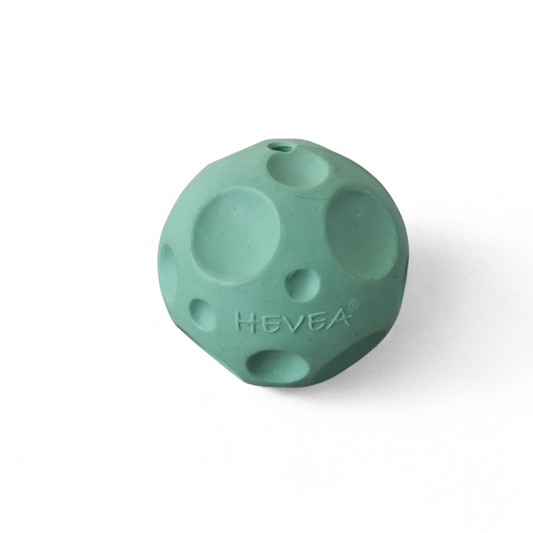 Hevea Moon Ball | Mint Groen - Cooper & Quint