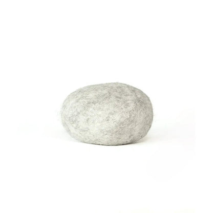 “Pebble” made of wool felt