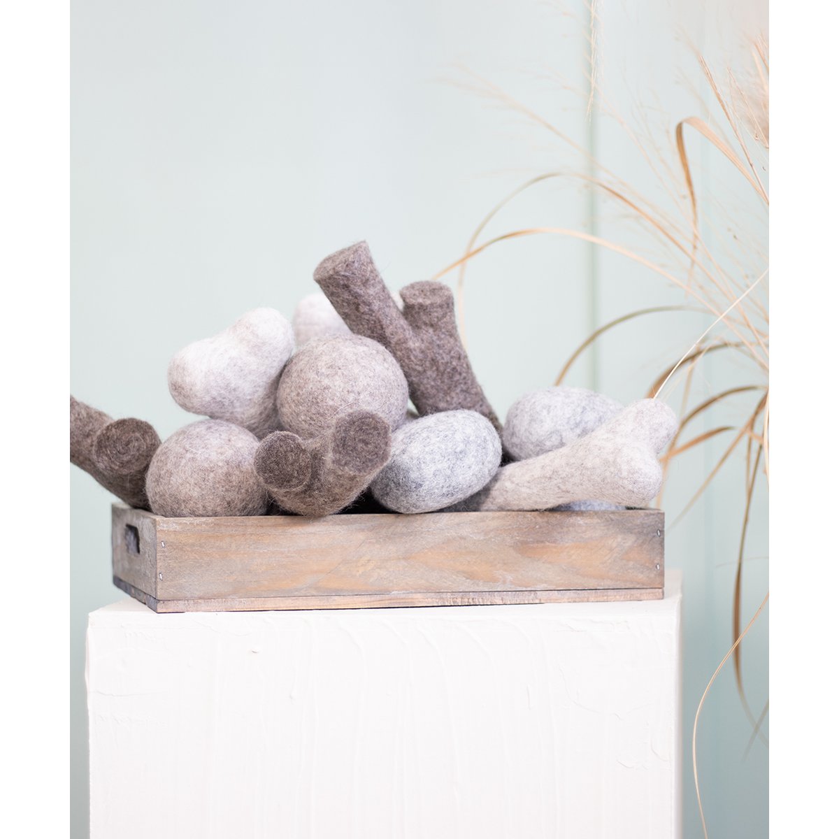 “Pebble” made of wool felt