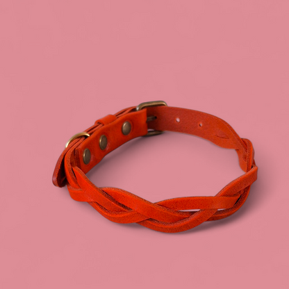 Scarlet Red Limited Edition | Twisted Halsband - Cooper & Quint